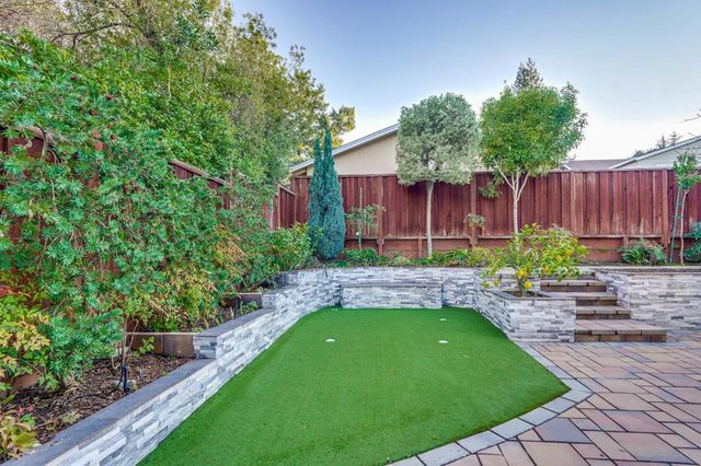 22014 Baxley Court, Cupertino, CA 95014