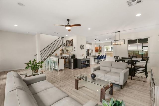 2338 S BROWN AVENUE, Orlando, FL 32806