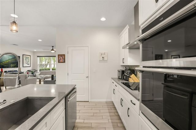 2338 S BROWN AVENUE, Orlando, FL 32806