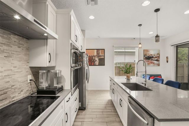 2338 S BROWN AVENUE, Orlando, FL 32806
