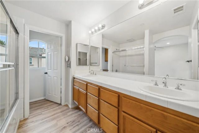 32 New Season, Irvine, CA 92602