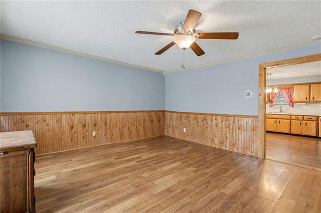 302 Dewey Avenue, Camden Point, MO 64018