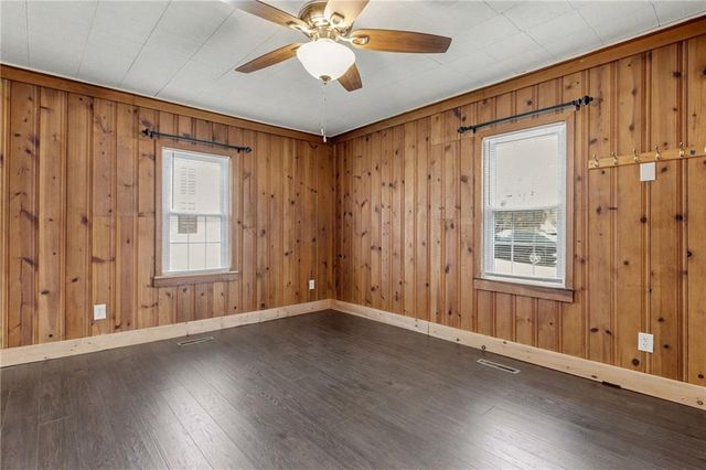 302 Dewey Avenue, Camden Point, MO 64018