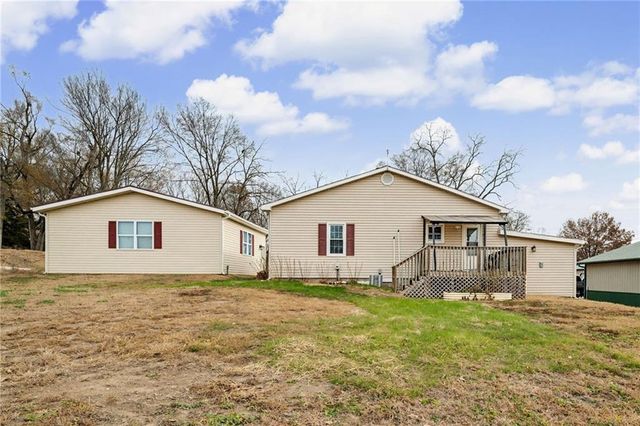 302 Dewey Avenue, Camden Point, MO 64018