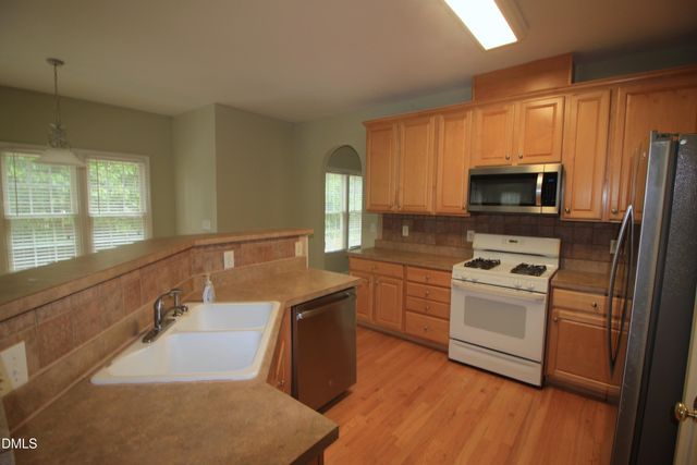 304 Peachtree Point Court, Cary, NC 27513