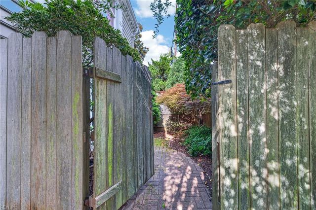 110 75th ST, Virginia Beach, VA 23451