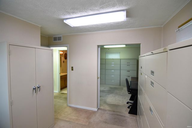 621 W Mill Road, Evansville, IN 47710