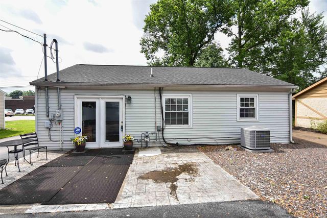 621 W Mill Road, Evansville, IN 47710