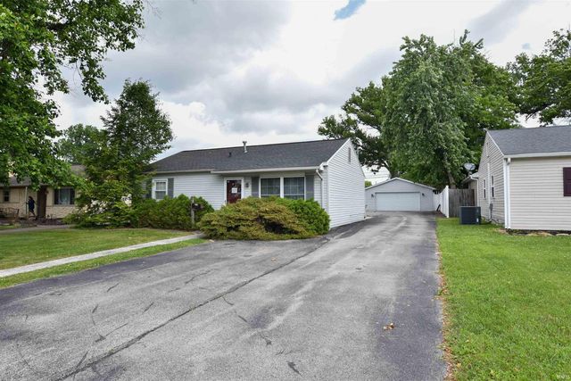 621 W Mill Road, Evansville, IN 47710