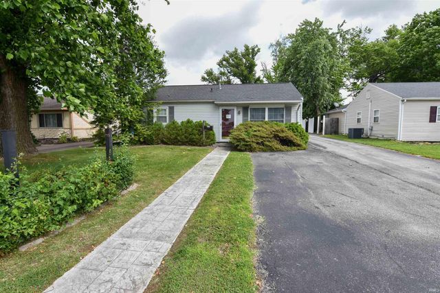 621 W Mill Road, Evansville, IN 47710