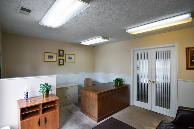 621 W Mill Road, Evansville, IN 47710
