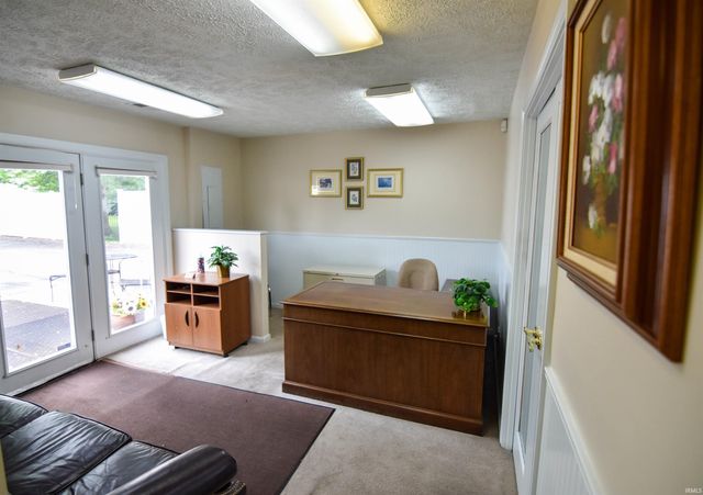 621 W Mill Road, Evansville, IN 47710