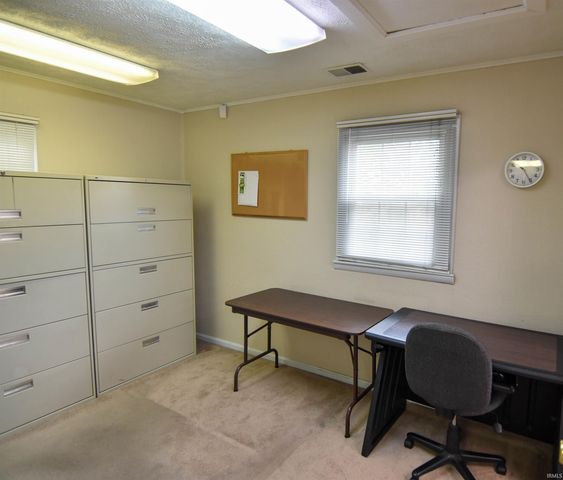 621 W Mill Road, Evansville, IN 47710