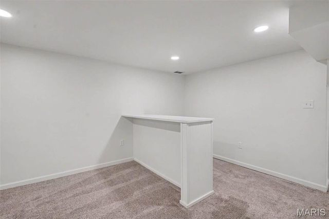 10434 Canfield Drive, St Louis, MO 63136