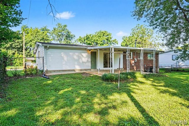 10434 Canfield Drive, St Louis, MO 63136