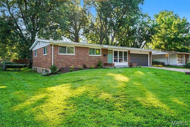 10434 Canfield Drive, St Louis, MO 63136