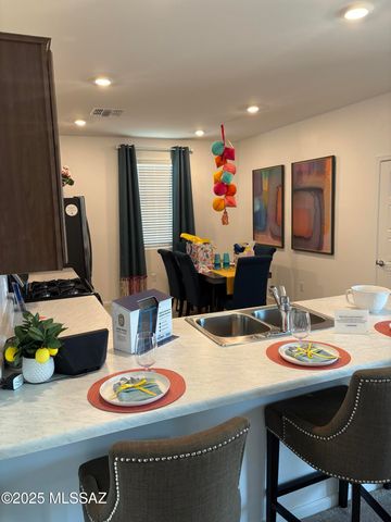 784 W Calle El Acuario, Sahuarita, AZ 85629