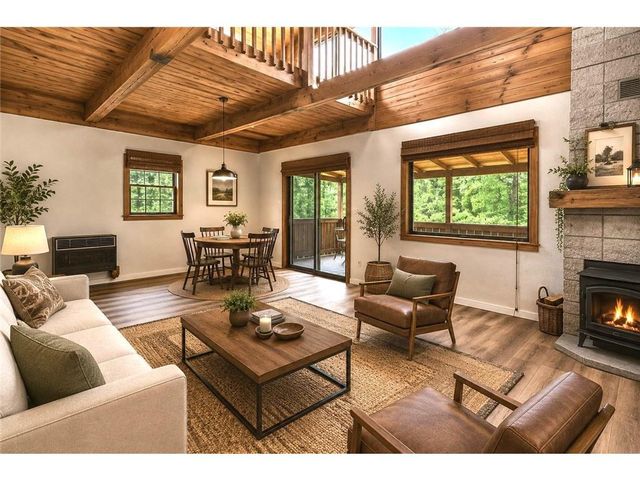 1174 Mckinley Drive, Hudson, WI 54016