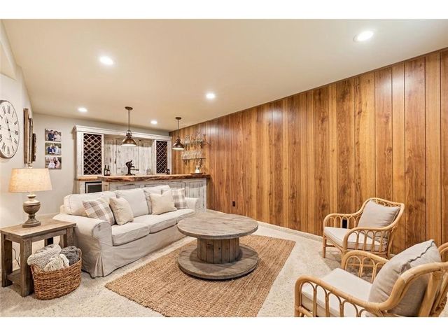 1174 Mckinley Drive, Hudson, WI 54016