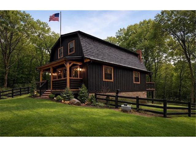 1174 Mckinley Drive, Hudson, WI 54016