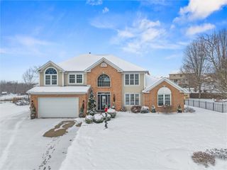 1004 Deveron Ct, Penn Twp, PA 15644