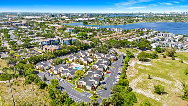 637 Executive Center Drive, West Palm Beach, FL 33401