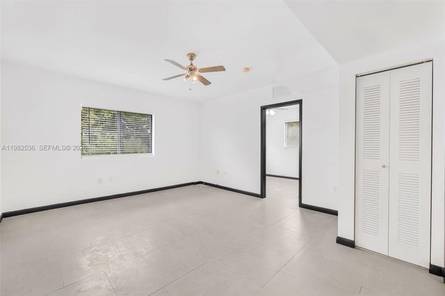 1876 SW 11th Ter 302, Miami, FL 33135