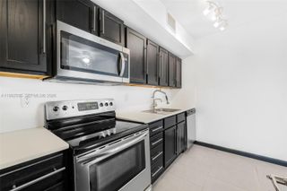 1876 SW 11th Ter 302, Miami, FL 33135