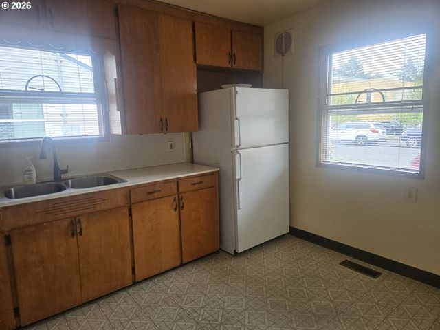 3405 Se 69TH Ave, Portland, OR 97206