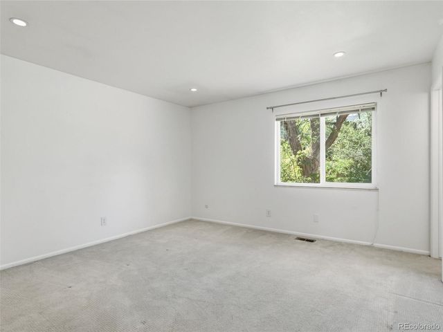 2249 S Yank Court, Lakewood, CO 80228