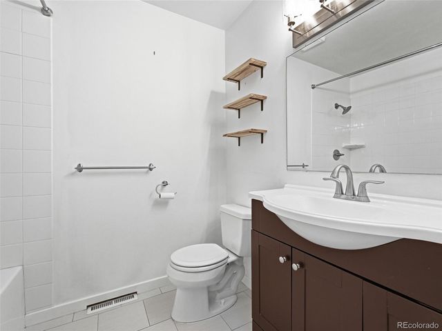 2249 S Yank Court, Lakewood, CO 80228