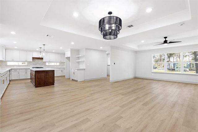 925 County Road 737b, Alvin, TX 77511