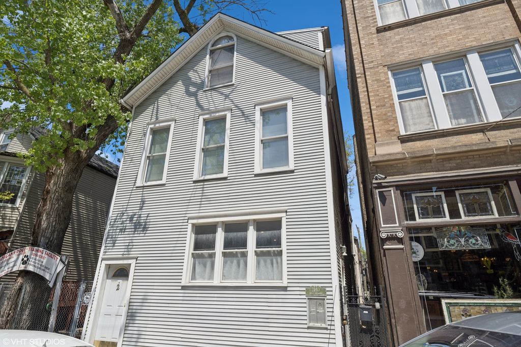 2140 W Belmont Avenue 1F, Chicago, IL 60618