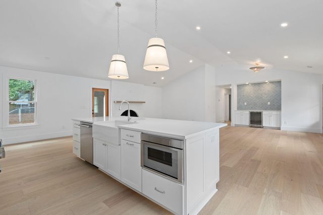 914 Cliffwood Drive, Mount Pleasant, SC 29464