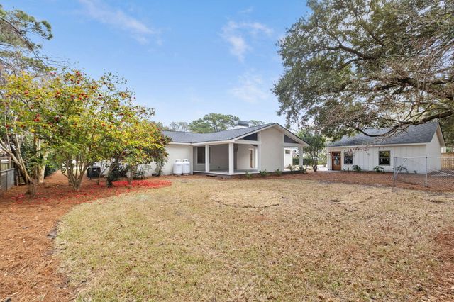 914 Cliffwood Drive, Mount Pleasant, SC 29464