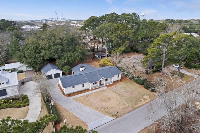 914 Cliffwood Drive, Mount Pleasant, SC 29464