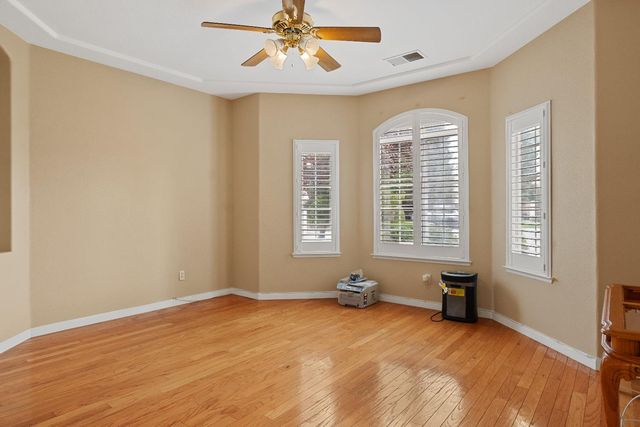 2302 E Rush Avenue, Fresno, CA 93730