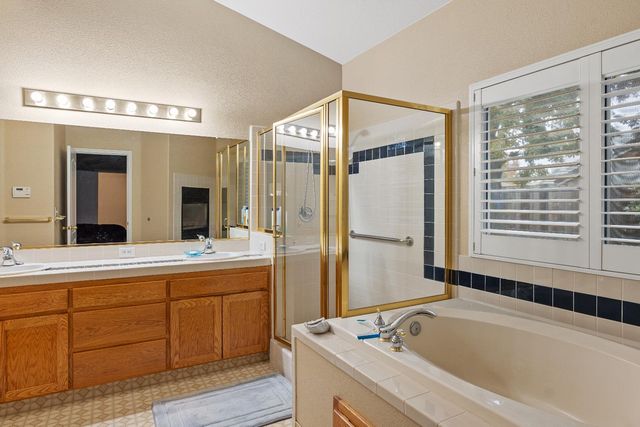 2302 E Rush Avenue, Fresno, CA 93730