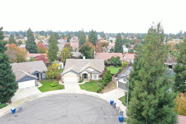 2302 E Rush Avenue, Fresno, CA 93730