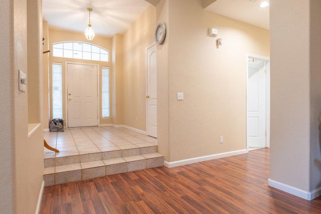 2302 E Rush Avenue, Fresno, CA 93730