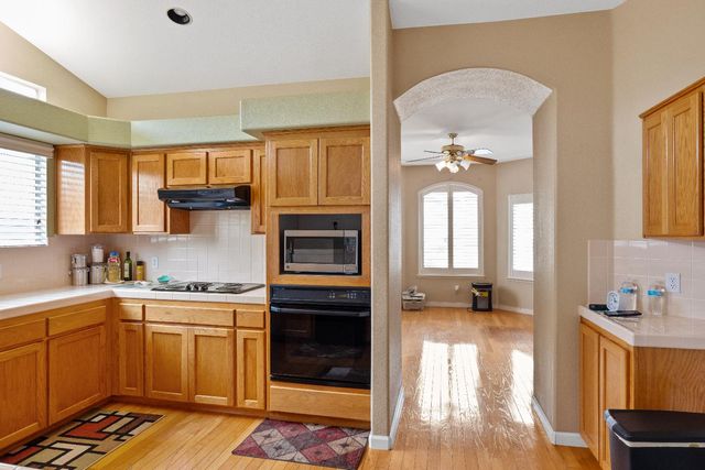 2302 E Rush Avenue, Fresno, CA 93730