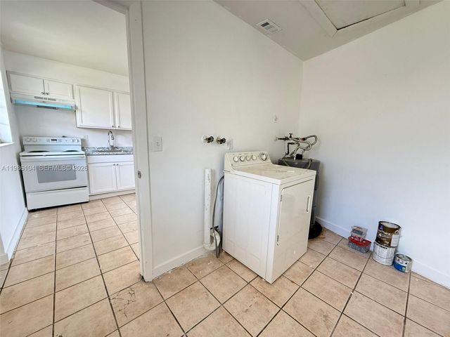 1703 Palm Drive A, Fort Myers, FL 33907