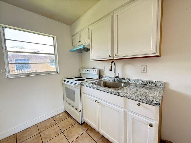 1703 Palm Drive A, Fort Myers, FL 33907