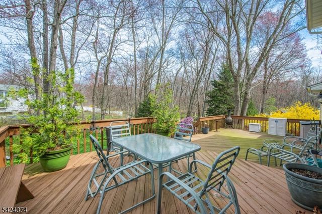 30 Clearfield Rd, Roxbury Twp., NJ 07876