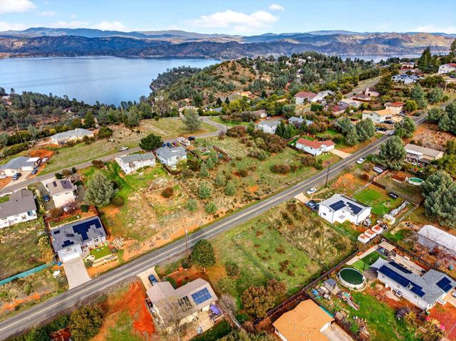 9967 Fairway Dr, Kelseyville, CA 95451