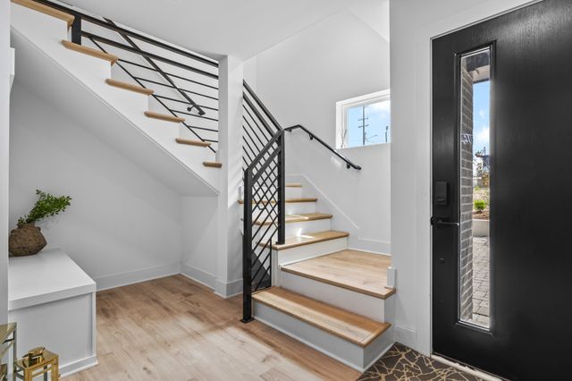 314 E Trinity Ln Apt 2, Nashville, TN 37207