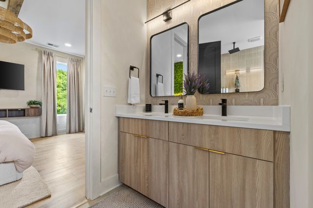 314 E Trinity Ln Apt 2, Nashville, TN 37207