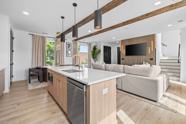 314 E Trinity Ln Apt 2, Nashville, TN 37207