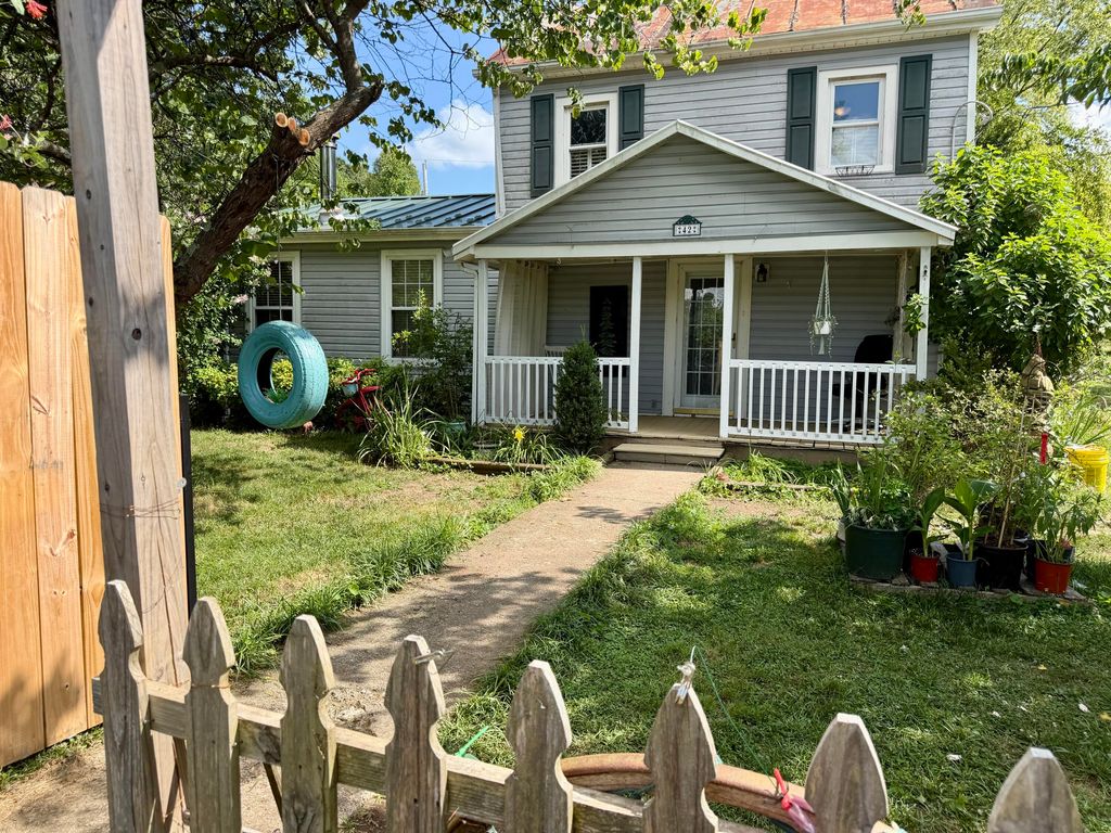 42 Moran Farm LN, Troutville, VA 24175