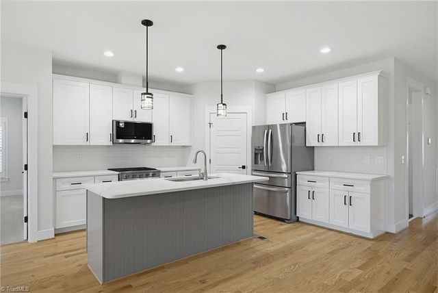 6021 Windsor Circle, Elon, NC 27244